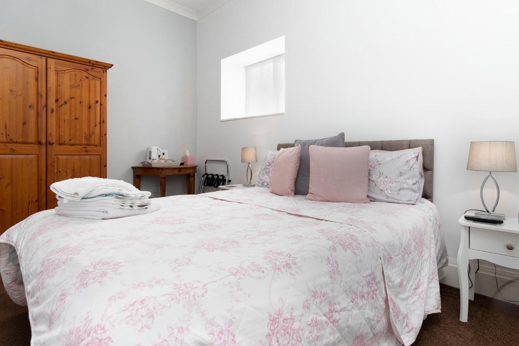 Dolafon Guest House 兰贝里斯 外观 照片