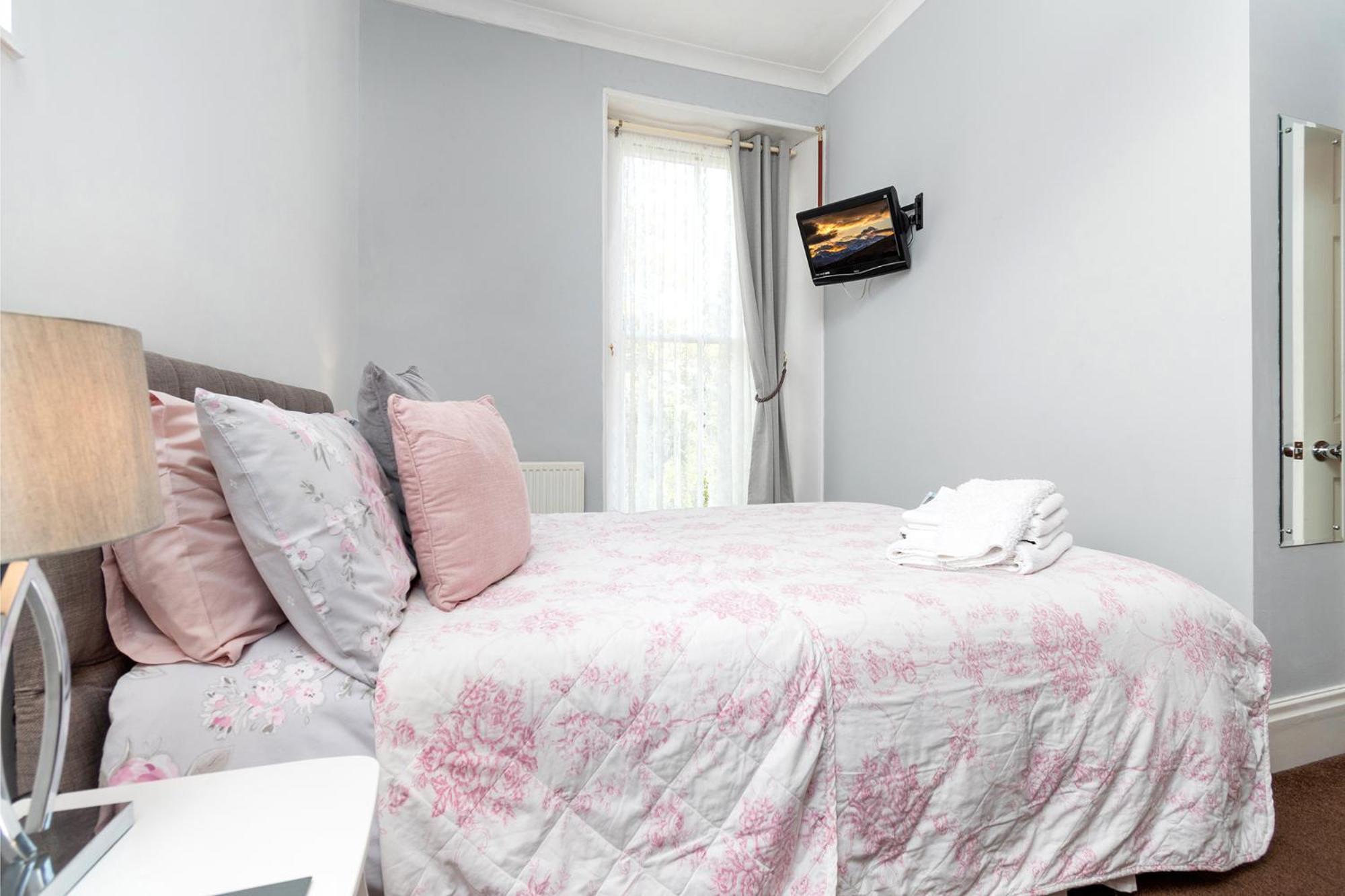 Dolafon Guest House 兰贝里斯 外观 照片