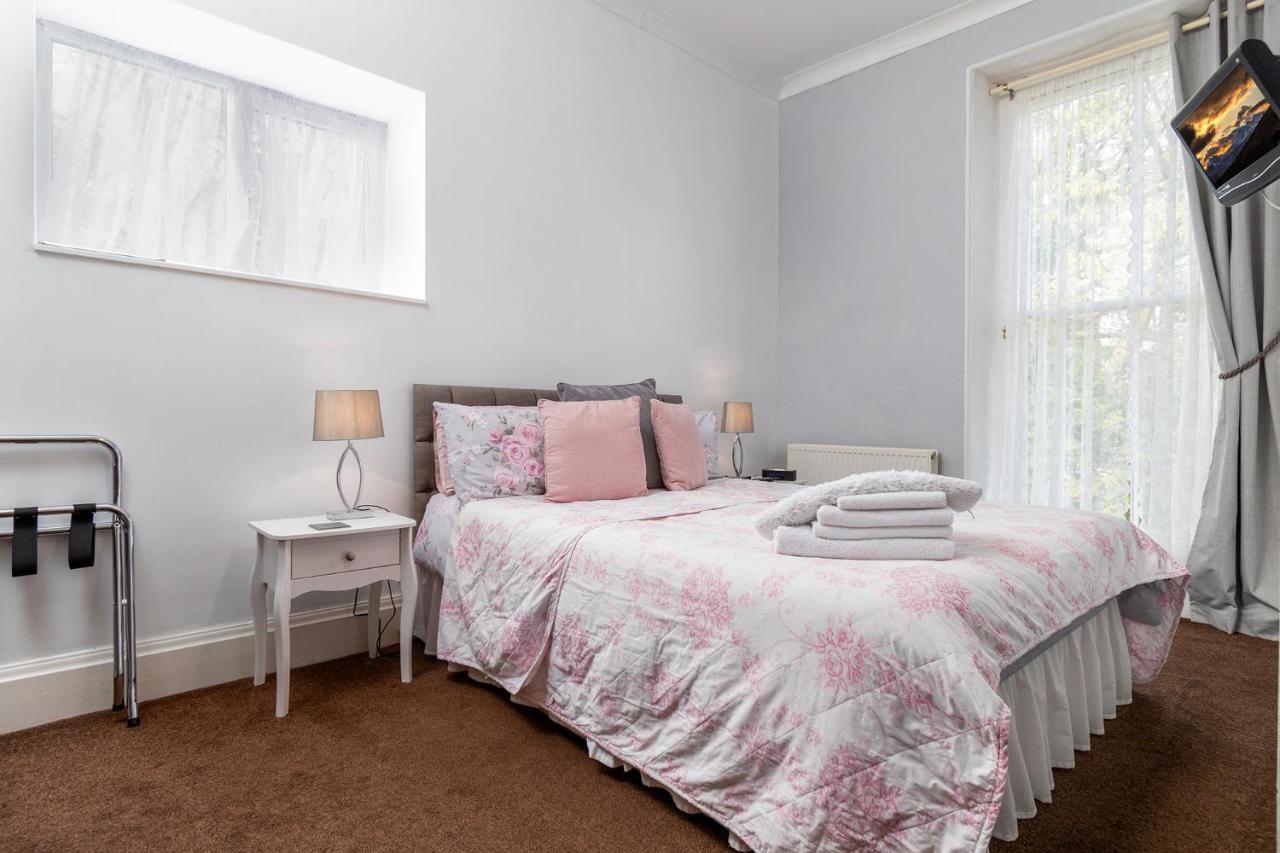 Dolafon Guest House 兰贝里斯 外观 照片